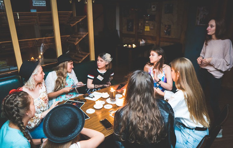 Выездные квесты на Международный женский день: интерактивное мероприятие в школе Tyumen.