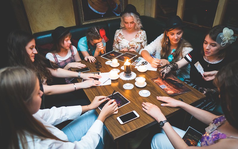 Хэллоуинская вечеринка с мистической атмосферой в Tyumen